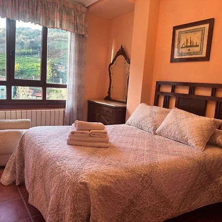 Casa Alpargateiro Guest House Os Peares Eksteriør bilde