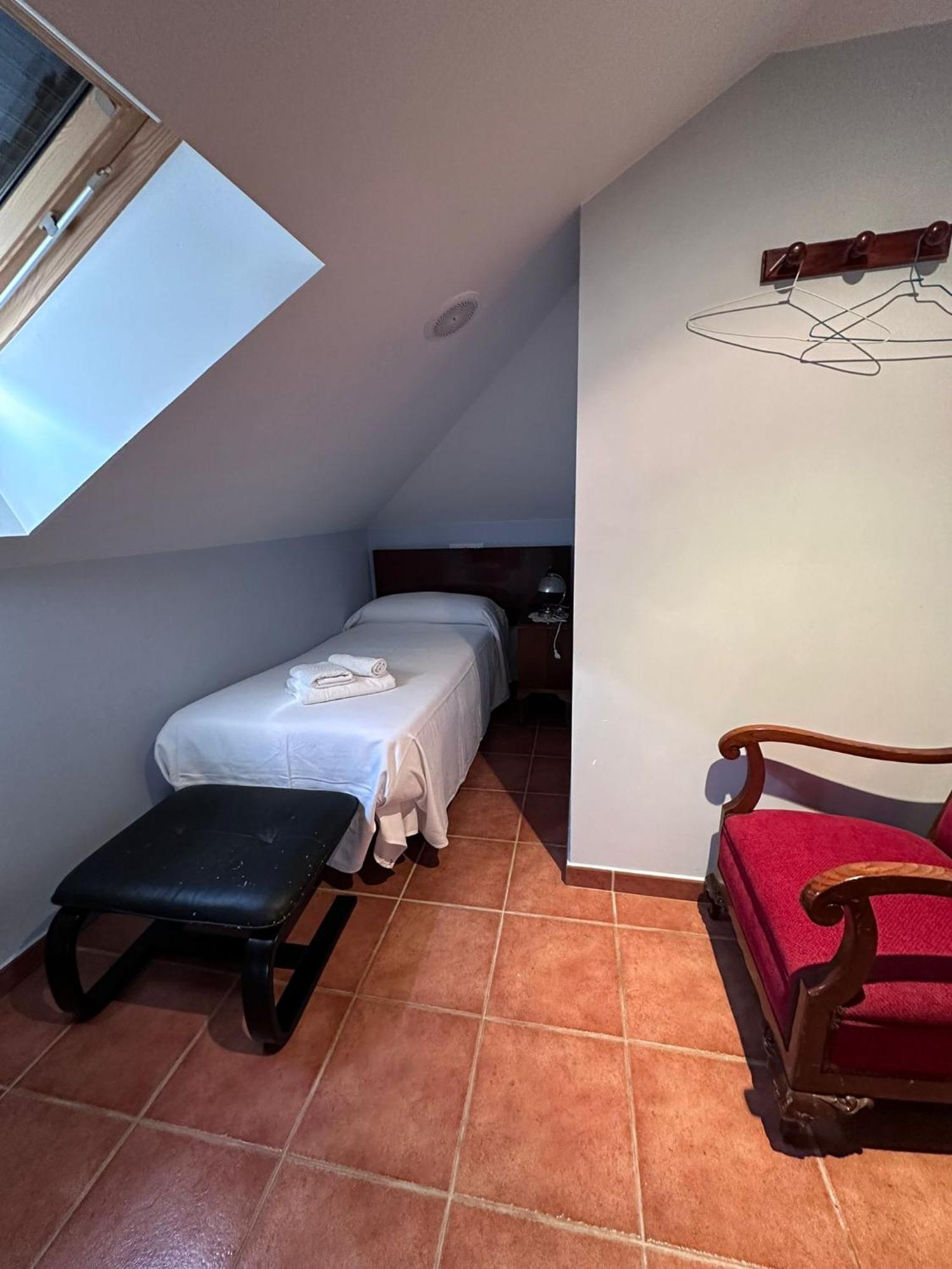 Casa Alpargateiro Guest House Os Peares Eksteriør bilde