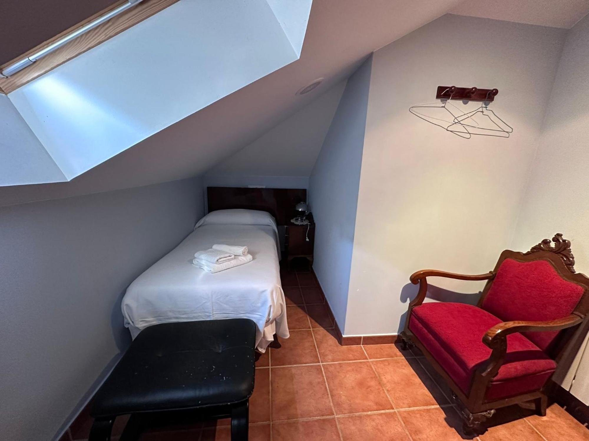 Casa Alpargateiro Guest House Os Peares Eksteriør bilde